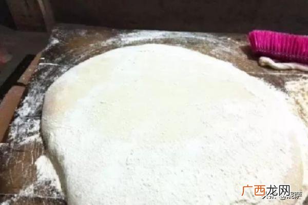 手工面条的做法和配方,如何制作纯手工挂面?
