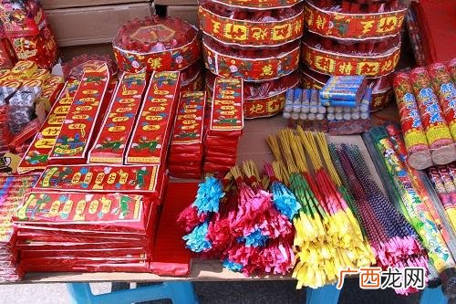 烟花爆竹有哪些种类,烟花爆竹的产品种类有哪些？