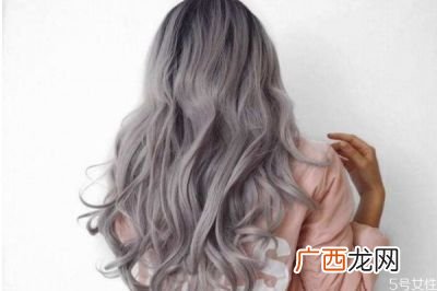 如何自己染发呢,自己直发染发步骤？