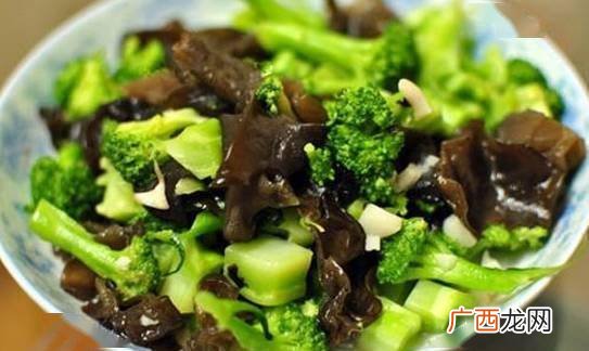一颗西兰花的热量是多少,100克西兰花有几朵？