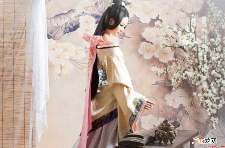 龙吟凤是什么意思 感兴趣的网友们 龙吟凤哕是什么意思