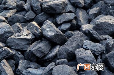 不是木炭 煤炭怎么点燃,怎么在煤炉灶里引煤块?需要什么,要注意哪些细节?