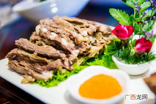 宁夏的美食有哪些,中国十大美食里面有宁夏吗？
