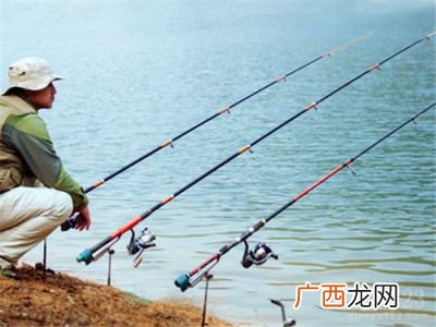 钓翘嘴的方法是什么,手竿走水钓翘嘴的最好方法？