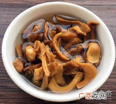 干香菇丝怎么做的做法,干香菇丁与香菇丝的区别？
