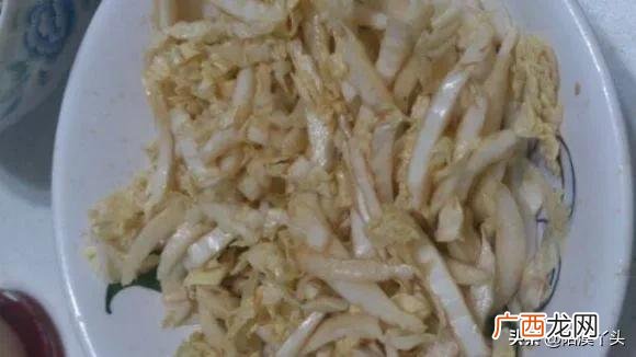 凉拌白菜丝怎么做,东北拌白菜丝怎么拌好吃？
