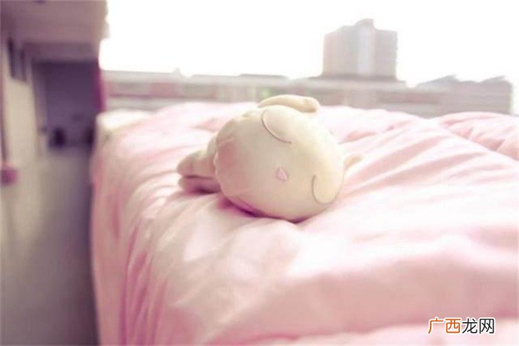晒被子能杀死螨虫吗,被子为什么要晒太阳？