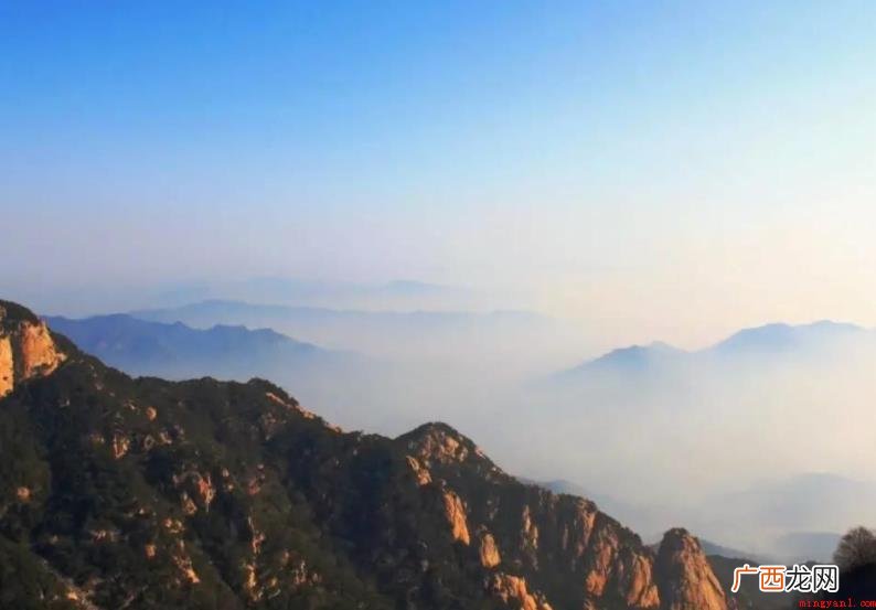 一览众山小上一句是什么