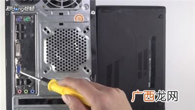 电脑显示器接口有几种,显示器后面两个接口区别?