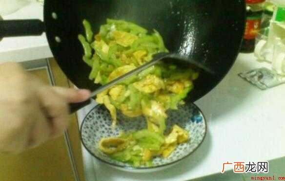 苦瓜炒鸡蛋的流程怎么样
