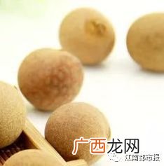 莲子寓意代表什么意思,荷叶和莲子的寓意和象征？