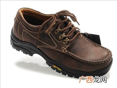 jeep男鞋属于什么档次,jeep鞋子品牌属于哪个国家的？