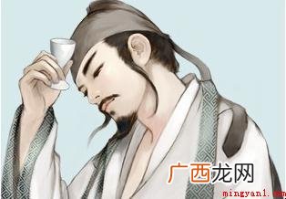 借酒浇愁更愁的下一句是什么 借酒消愁愁更愁的下一句是什么