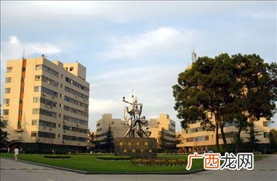 四川理工学院成都美术学院,成都理工大学艺术类在校本部么？