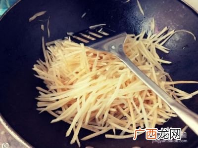 家常菜之香辣土豆丝做法,麻辣土豆丝怎么炒好吃？