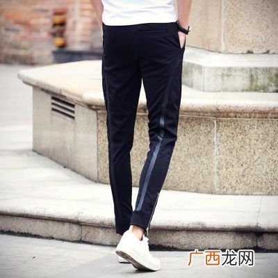 哈伦裤配什么上衣男,冬天男士哈伦裤配什么上？冬天男士哈伦裤配什？