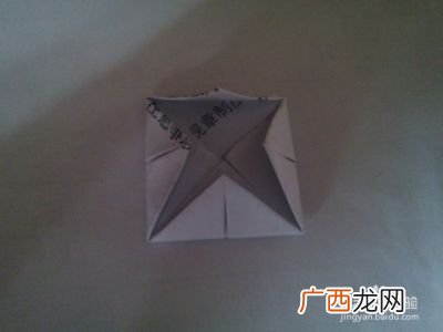 怎么用纸叠鲨鱼,五头鲨手工怎么做？