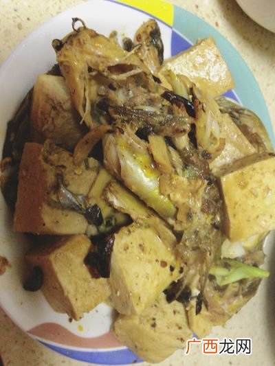 黄骨鱼烧豆腐怎么做,黄辣丁鱼烧豆腐的做法？