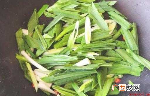蒜苗炒鸡蛋的做法是什么