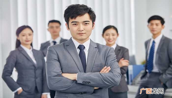 不同的人梦见一个男生的解析 梦到一个男生代表什么