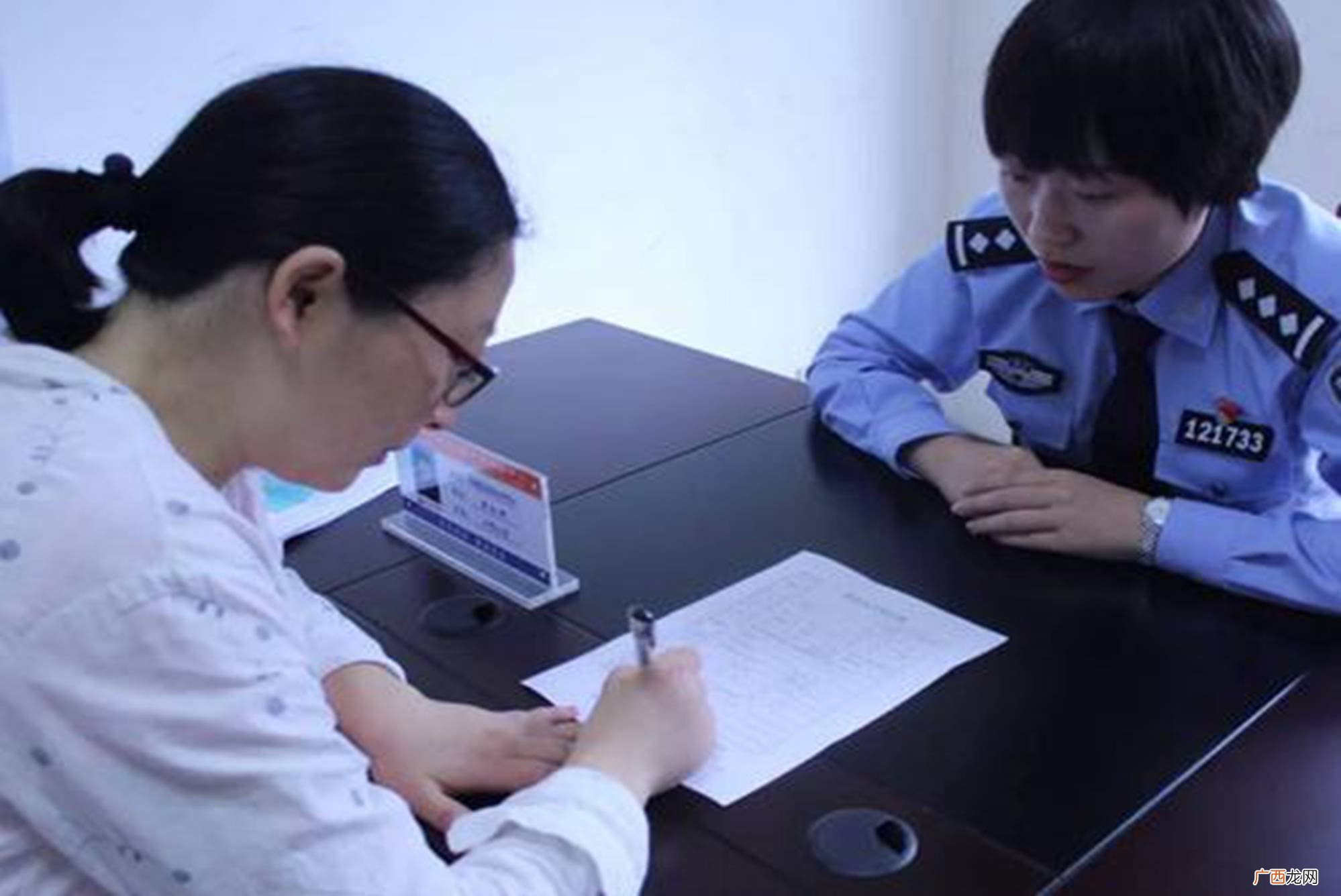 非婚生子证明怎么写,老家村委，开初婚未育证明，证明开头该怎么写？