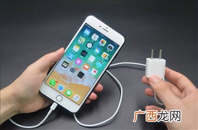 直流电可以充电手机充电吗,手机给手机充电方法？
