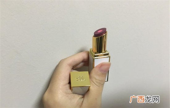 汤姆福特是哪个国家的品牌呢,tomford是哪个公司旗下？