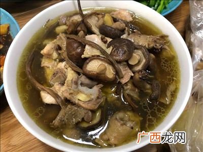 茶树菇炖鸡做法,茶树菇可以炖鸡不？