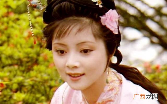 薛宝钗的丫鬟有哪些,十二金钗的六个侍女叫什么名字？