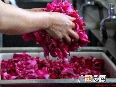 新鲜的玫瑰花瓣怎么处理