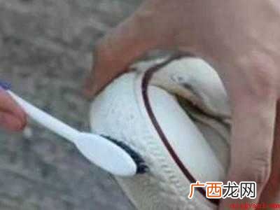 爆炸盐洗鞋子怎么用