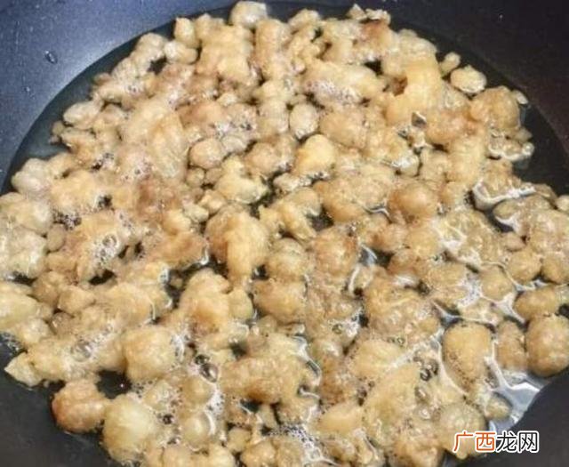 猪油渣什么意思,肥肉炸完猪油后剩下的叫什么？