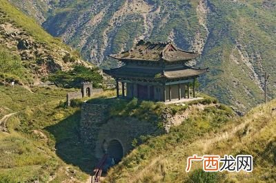 雁门关在哪,雁门关在什么地方？要现在的不要旧的？