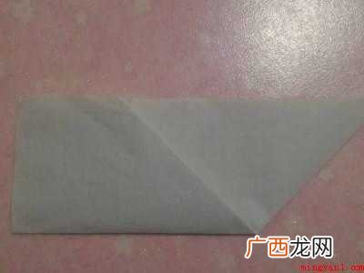 怎么折信纸放进信封