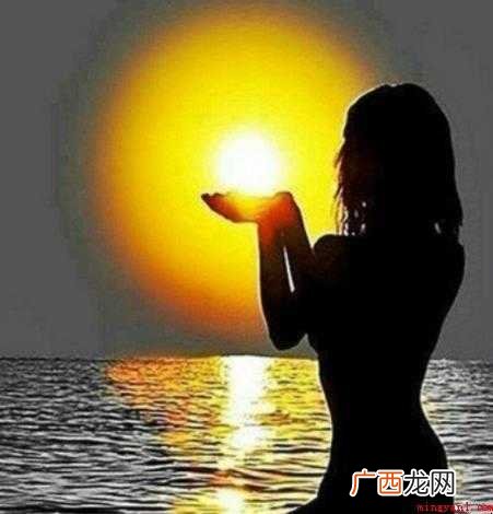 会心,拼音是huixin,汉语词语,出自《白纻辞》 会心是什么意思