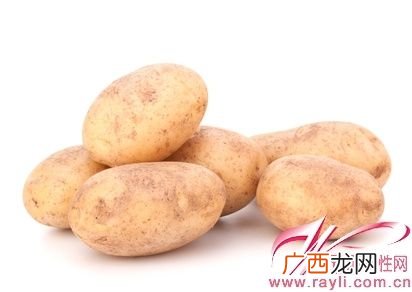 100克熟土豆有多少碳水,100克米饭和100克土豆碳水哪个高？
