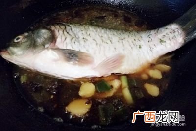 鲫鱼怎么做,小鲫鱼怎么做好吃?