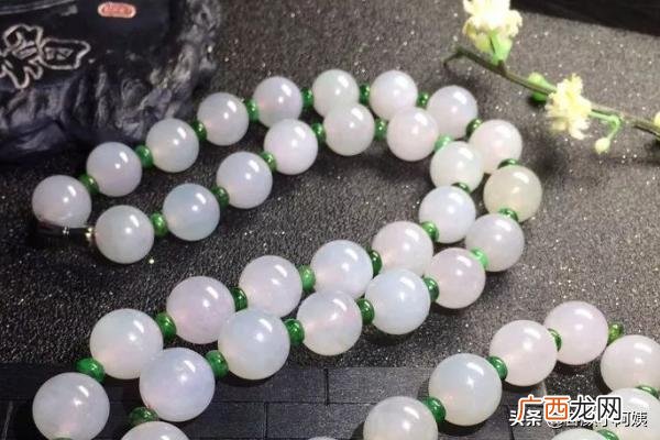 玉石和翡翠的区别,翡翠是玉吗，翡翠和玉的区别？
