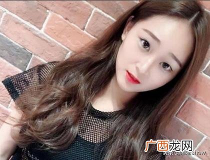 2018流行发型女中长发,2017网红发型女中长发？