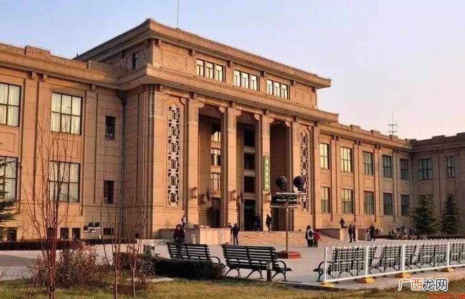 北京自然博物馆建筑布局是什么
