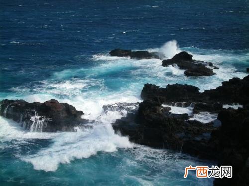 海的那边是什么,海的那边还是海吗这句话什么意思？