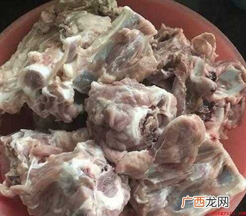 羊蝎子的做法_健康频道 如何炖羊蝎子