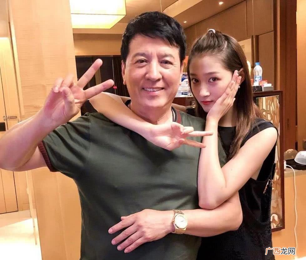关少曾演过哪些电视剧,关晓彤是谁的闺女？