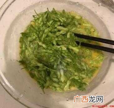 生鸡蛋、夜香花、海鲜酱油、白胡椒粉 夜香花怎么做才好吃