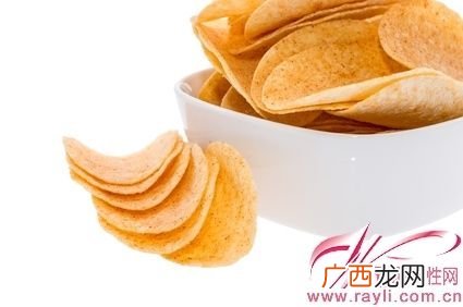 如何炸薯片,自炸薯片怎么放调料？