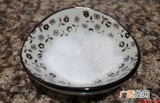 提前准备原材料:七彩辣椒 腌酸辣椒的制作方法