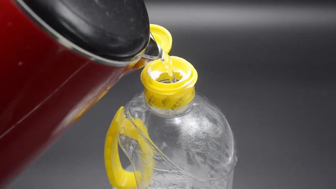 清洗油桶的妙招:油桶里的脏东西 清洗油桶的妙招