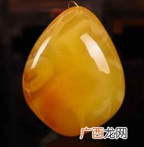 蜜蜡什么样的成色最好,蜜蜡是黄色好还是有丝的好？