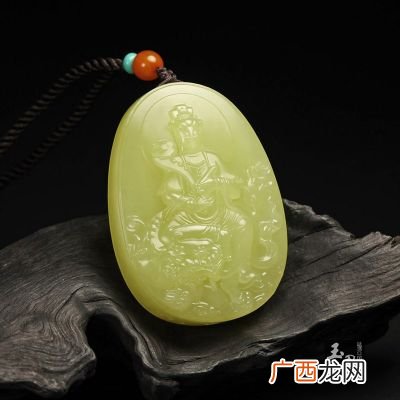岩石玉是什么玉,什么石头里面有玉？