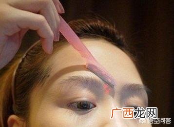 修眉刀怎么用,修眉刀怎么用？